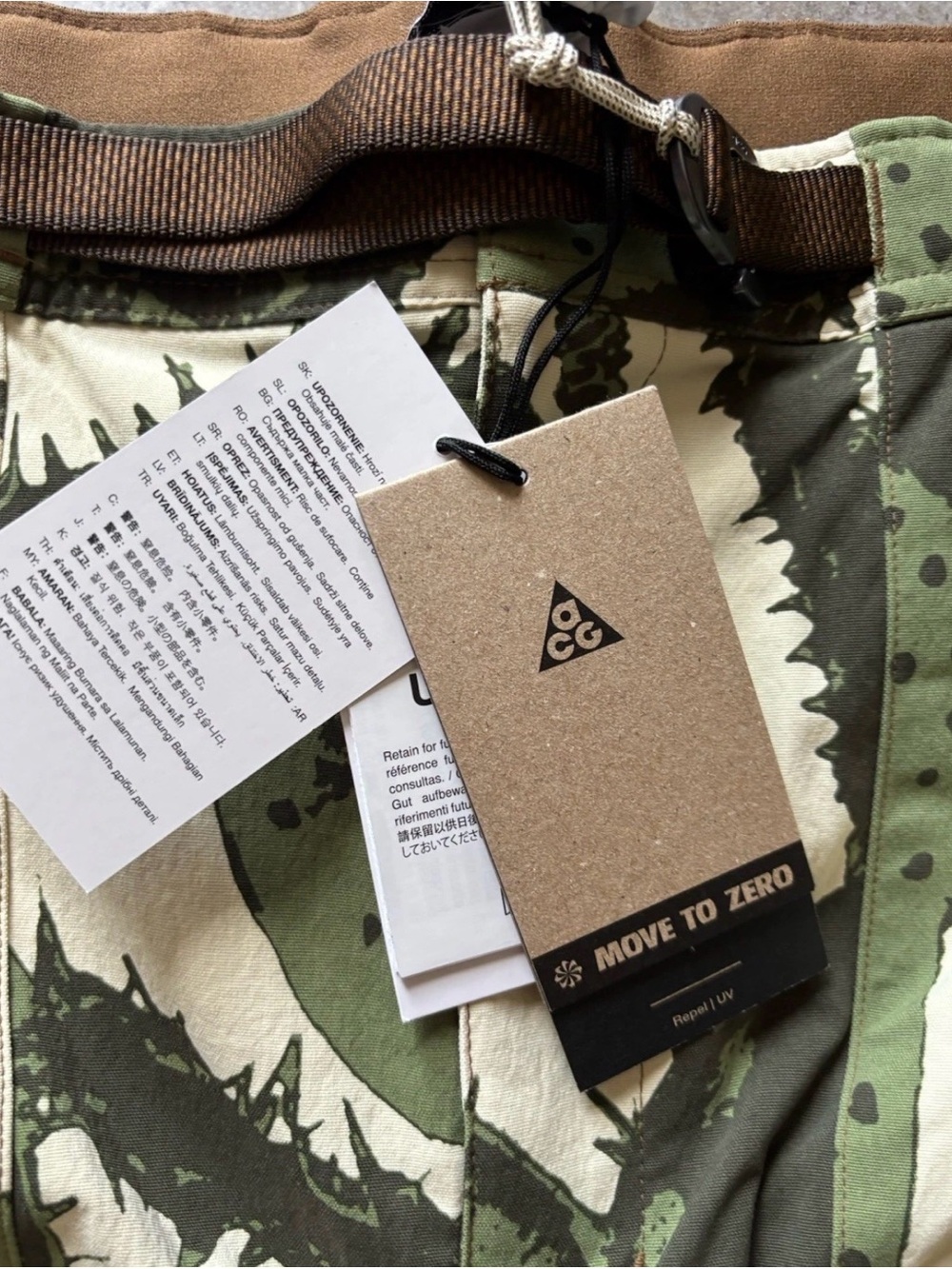 Nike ACG Smith Summit UV Repel 2 In 1 Cargo Pants Camo Green Men's IH3577-229 - Picture 7 of 8